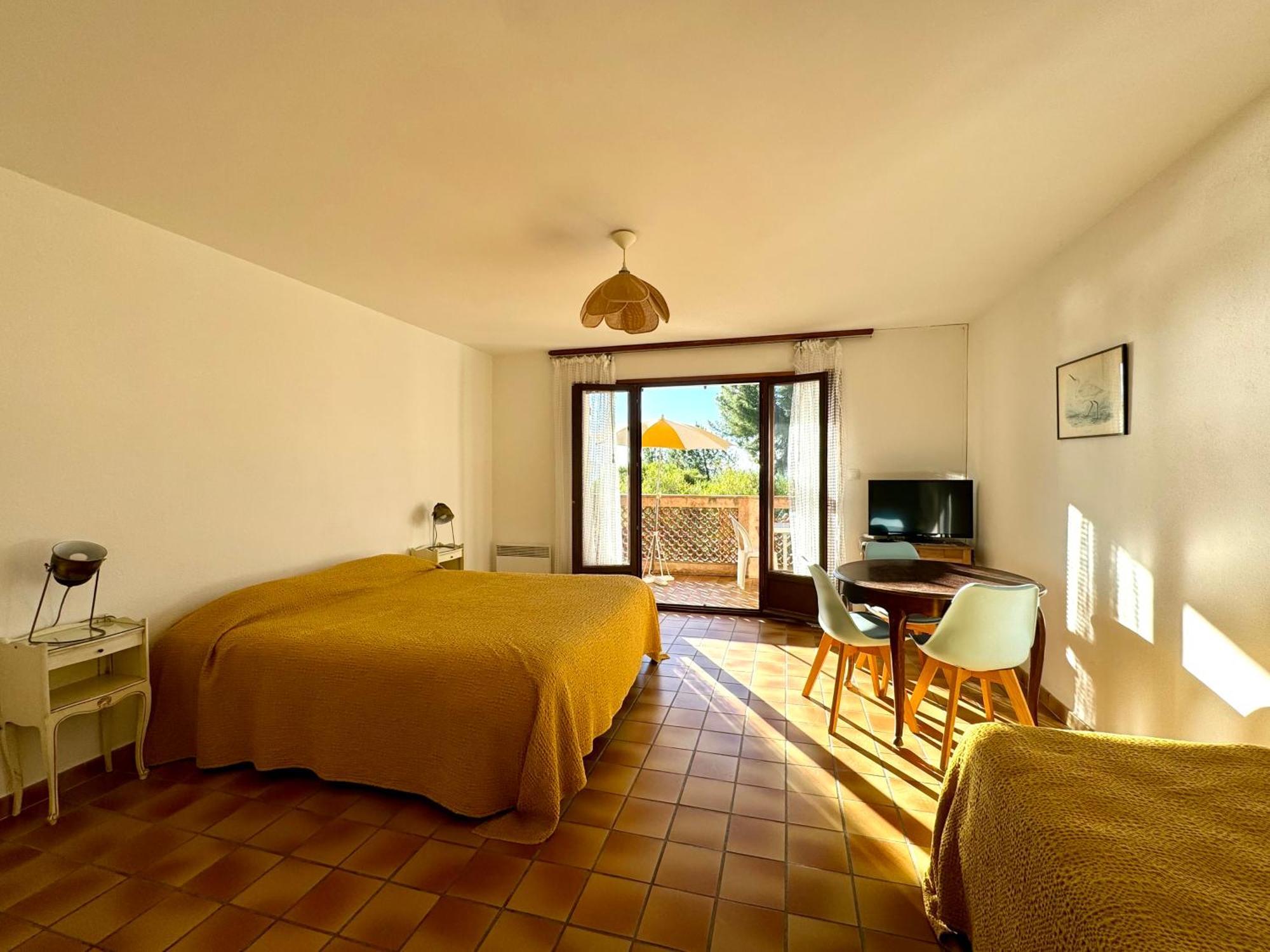 Parc Et Residence Le Provencal Hyères Екстериор снимка