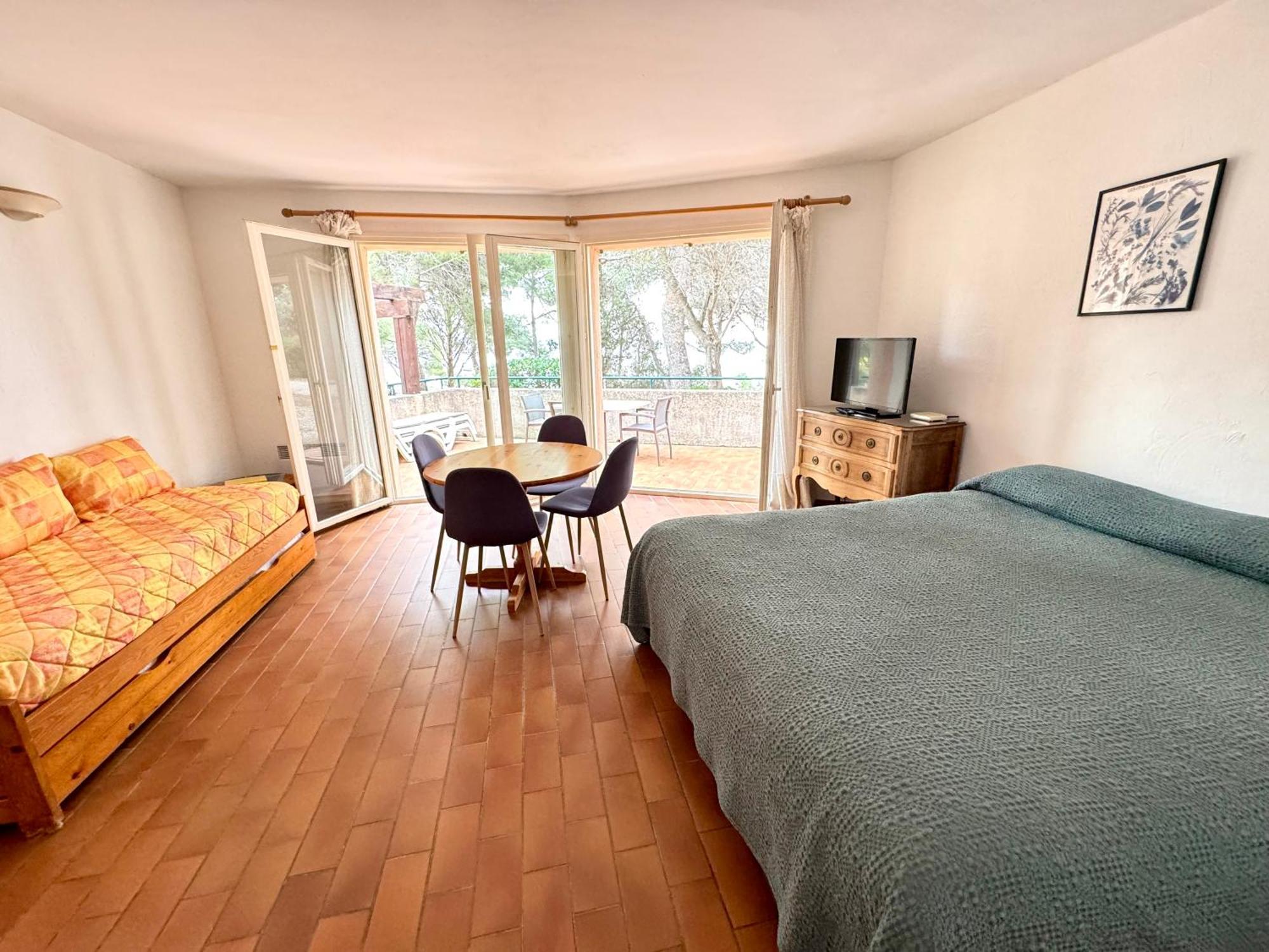Parc Et Residence Le Provencal Hyères Екстериор снимка